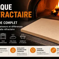 Plaque réfractaire carrée devant un four à bois en feu. Idéale pour le plat pour four à bois, elle assure une cuisson homogène.