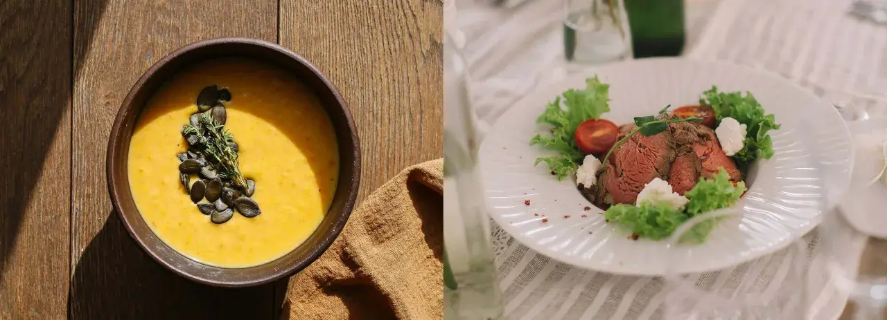 Velouté de potimarron et sa garniture de graines, et une assiette de rôti froid avec salade et tomates, parfaits pour une entrée chaude mariage.