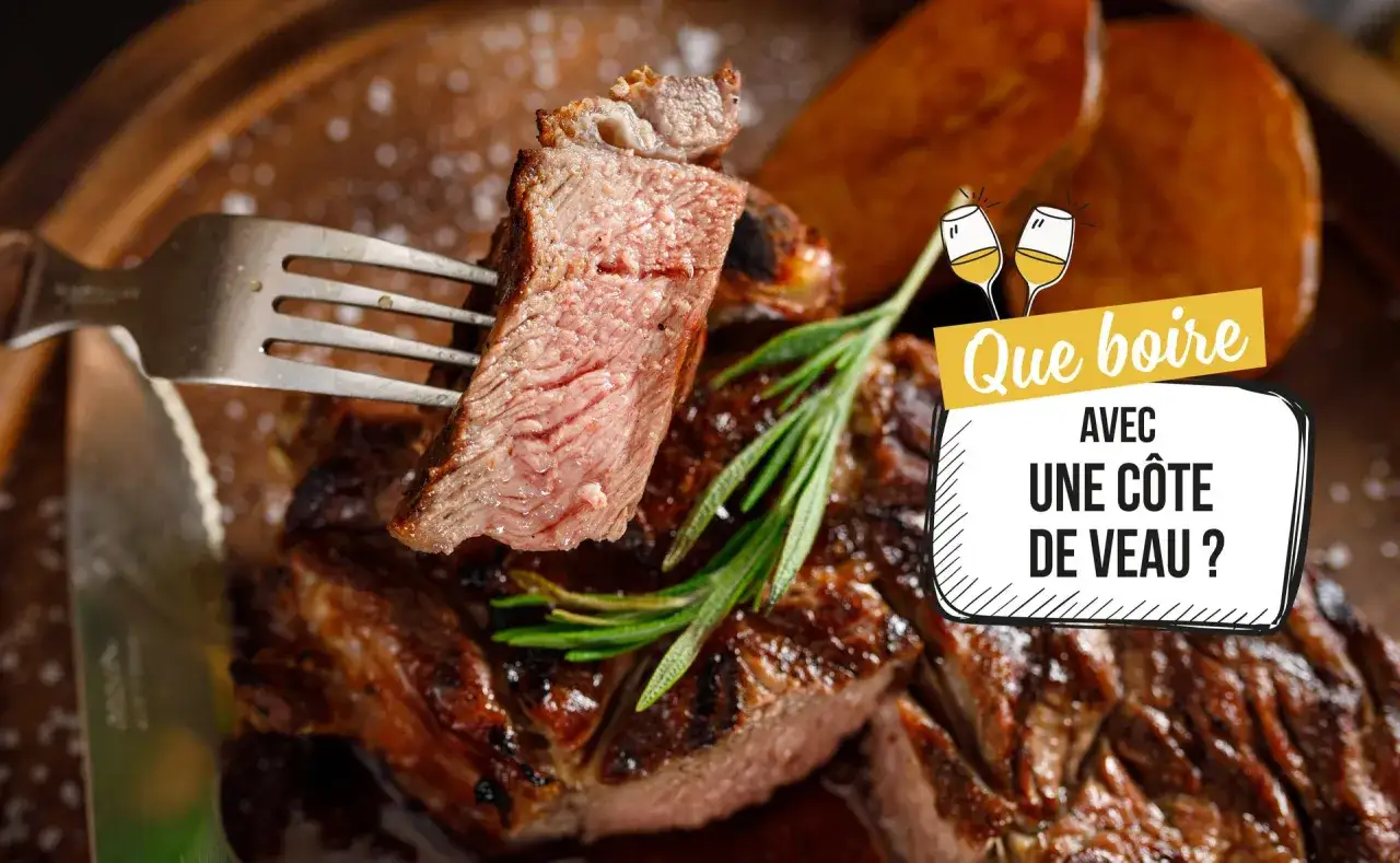 Un morceau de côte de veau juteuse sur une fourchette, avec une branche de romarin. Le texte demande : 